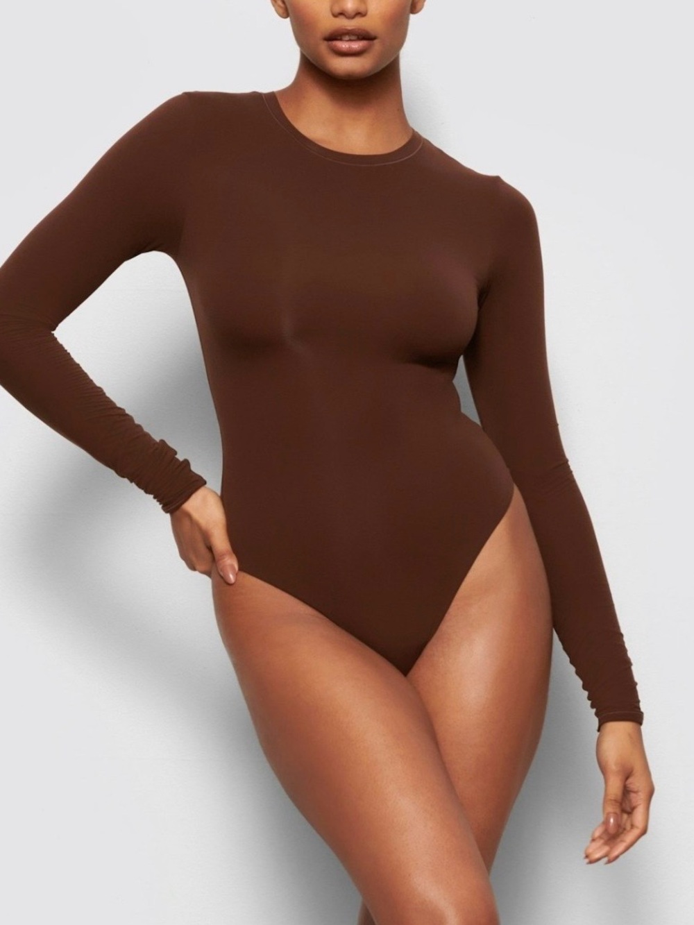 SKIMS FITS EVERYBODY LONG SLEEVE CREW NECK BODYSUIT